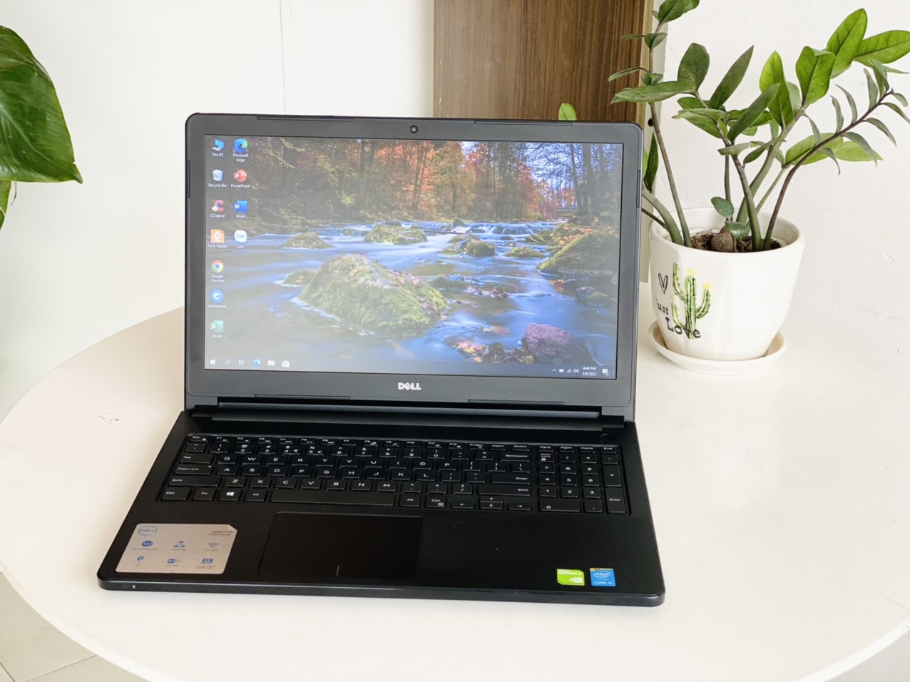 Sửa Laptop Tại Cửa Hàng Và Trung Tâm Bảo Hành - Nên Lựa Chọn Như Nào