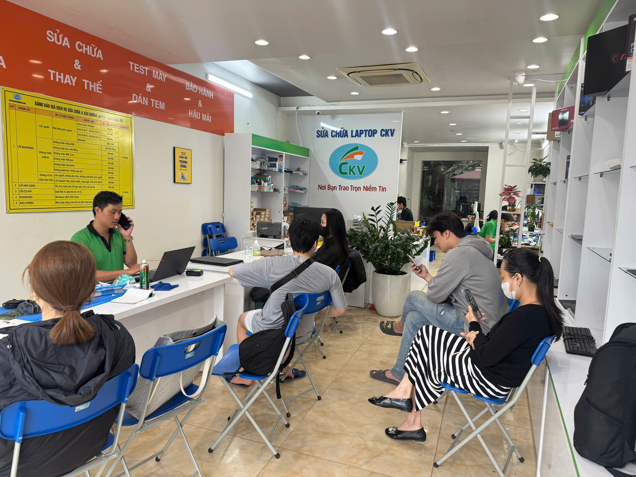 Tại Sao Nhiều Khách Quay Lại Sửa Laptop Lần 2