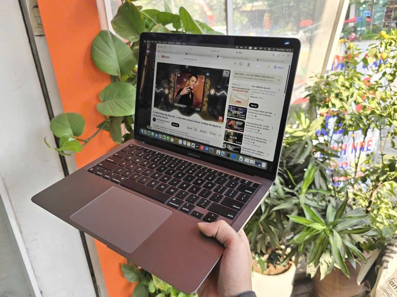 MacBook Nóng Ran Và Quạt Kêu To – Có Nguy Hiểm Không?